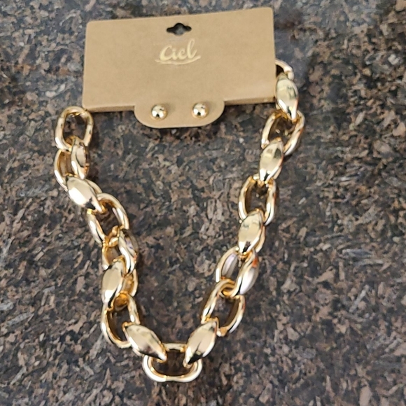 ciel Jewelry - Necklace with earrings set